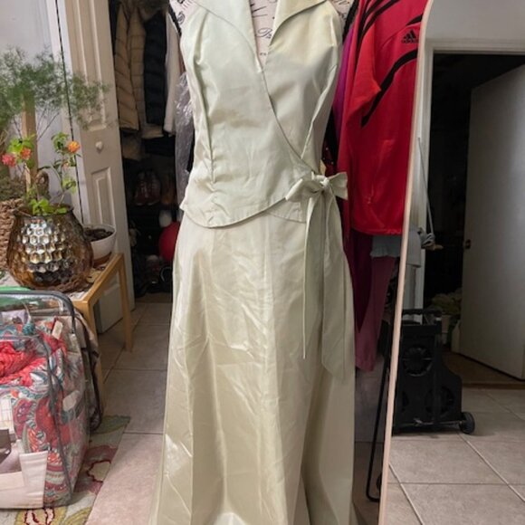 BillLevKoff Chiffon Sleeveless light green top - Picture 1 of 5